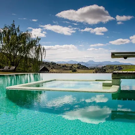 Villa Ronda Mountain Resort *